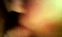 Amator dolofan face deepthroat unui penis fierbinte în fața camerei